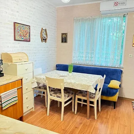 бургаска раковина Apartmán *